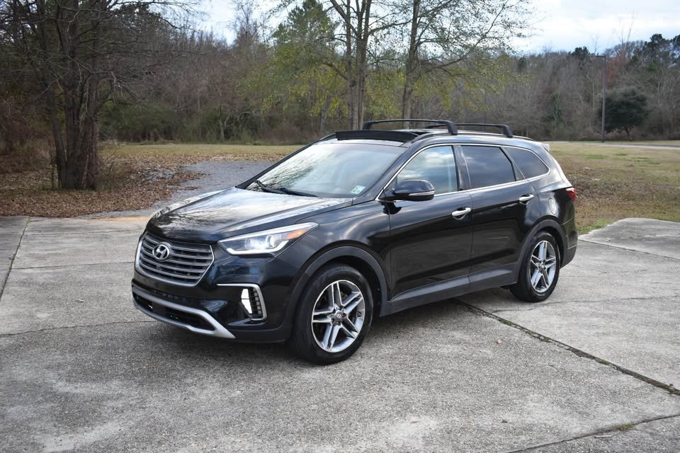 2017 Hyundai Santa Fe SE Ultimate's photo